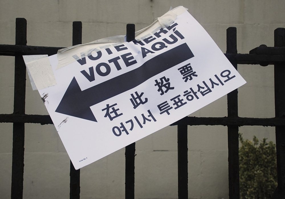 Voting directions. <a href=https://www.flickr.com/photos/deadling/2244532816/in/photolist-4qkPpE-rJBfv-3T4tQe-dpZZbb-nXz5YD-5z92z6-nXtgTA-dpZQLT-HovdG-4qp6cj-nXskWW-pVXFyx-5zq7Vs-oWiE1Q-dpZSFe-nXz23H-dreSPw-EsoEu-5zuKcU-pSVcNR-5xzbJM-6PyBhy-5zohn3-pAGMmb-7AfEcu-5wDTiJ-pSV6jP-5ydDua-pAGUKu-aJEfmZ-4qgKhX-5zi5rx-BhqFo-dgZPjJ-7DHt9Z-dgZNz8-bHbZ2e-5zmf7L-dgZNdn-dGazww-aQkzPz-8NSDDv-6gdVNt-68mD39-5yFrug-23S18x-5rLkTU-8NgW2y-7DHt9z-psK9oh>CREDIT: Eric__I_E (CC)</a>