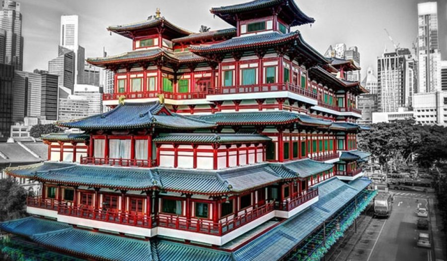 Buddha Tooth Relic Temple, Singapore. CREDIT: <a href="https://www.flickr.com/photos/31085717@N00/7983276207/" target="_blank">Khairul Nizam</a>