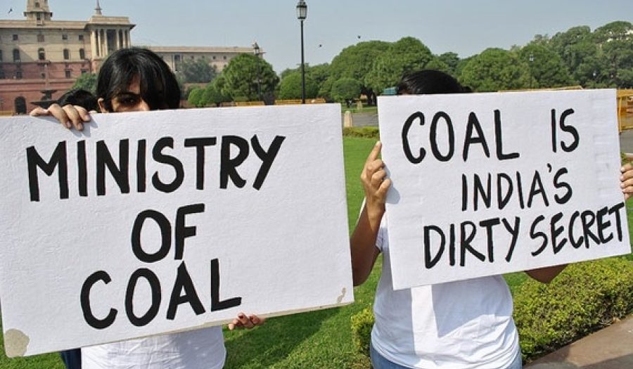 Protesting Coal in India. CREDIT: <a href="https://www.flickr.com/photos/350org/8168974872">350.org</a>