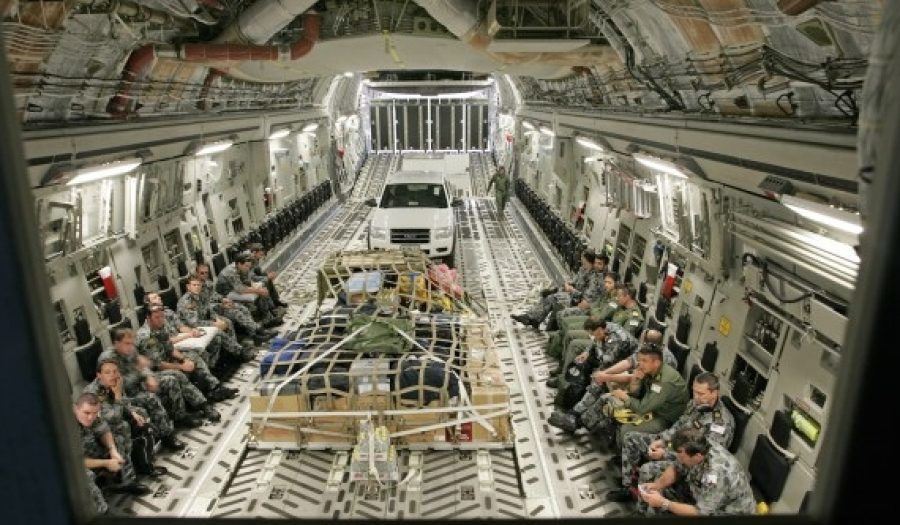 Emergency support to the Victorian flood relief effort (Australia). CREDIT: <a href="https://www.flickr.com/photos/aus_defence_force/5391005835">Australian Department of Defense</a> (<a href="https://creativecommons.org/licenses/by-nc-nd/2.0/">CC</a>).