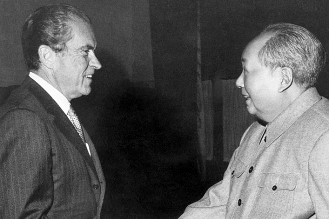 Nixon and Mao: The Week that Changed the World | Carnegie Council for ...