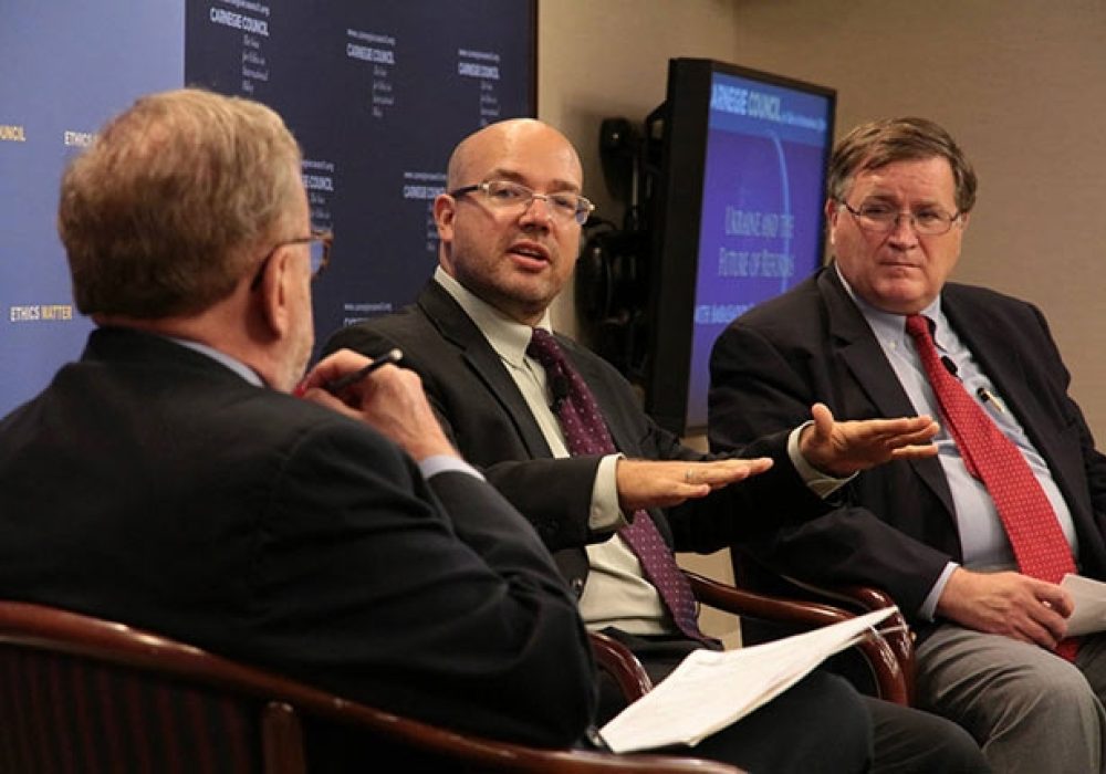 L to R: David C. Speedie, Dr. Nikolas K. Gvosdev, Ambassador John A. Cloud. CREDIT: Gusta Johnson, Carnegie Council